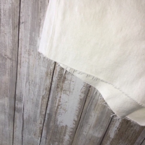 NWT Levi’s 501 White High Rise Shorts - Picture 6 of 9